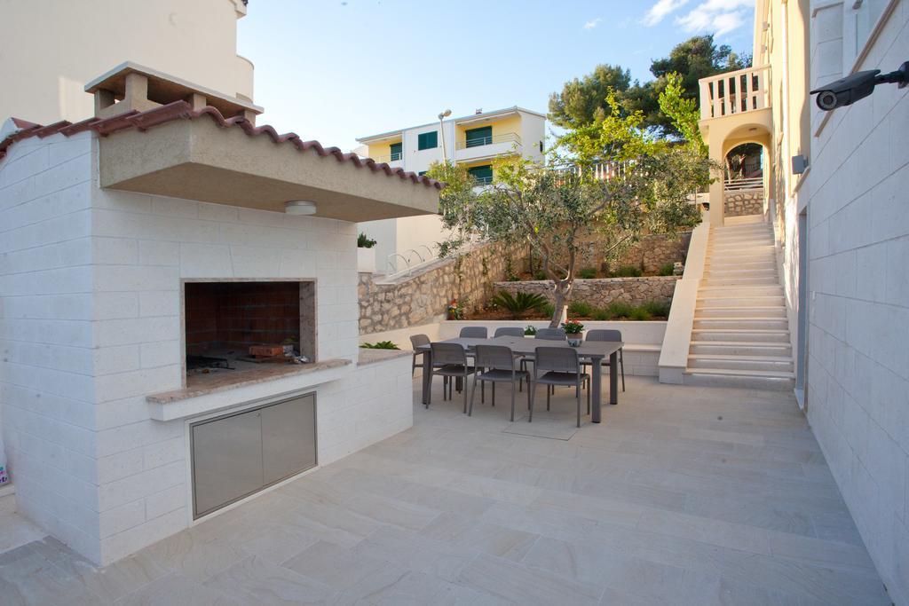 Apartments Villa Anamaria Трогір Екстер'єр фото