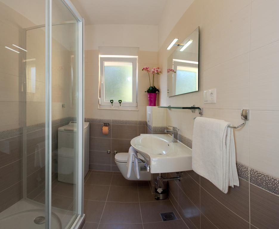 Apartments Villa Anamaria Трогір Номер фото