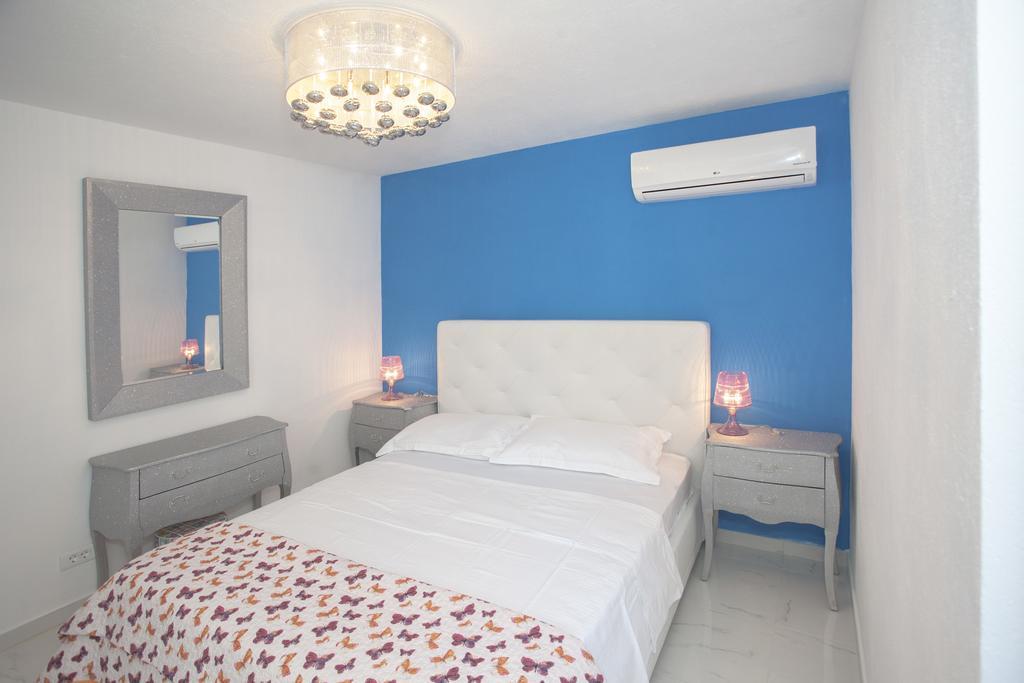 Apartments Villa Anamaria Трогір Екстер'єр фото